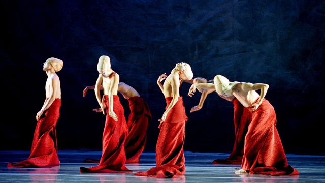 Shen Wei Dance Arts Company Folding